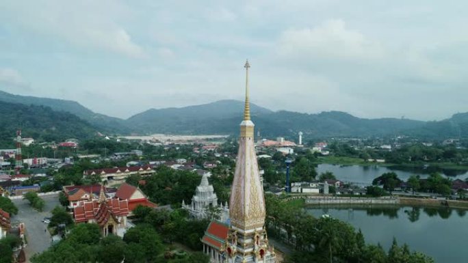泰国普吉岛查龙寺的鸟瞰图无人机拍摄