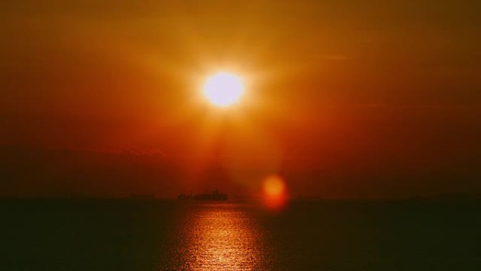 日落时希腊雅典的argomaronikos海湾和Pireas港口的延时