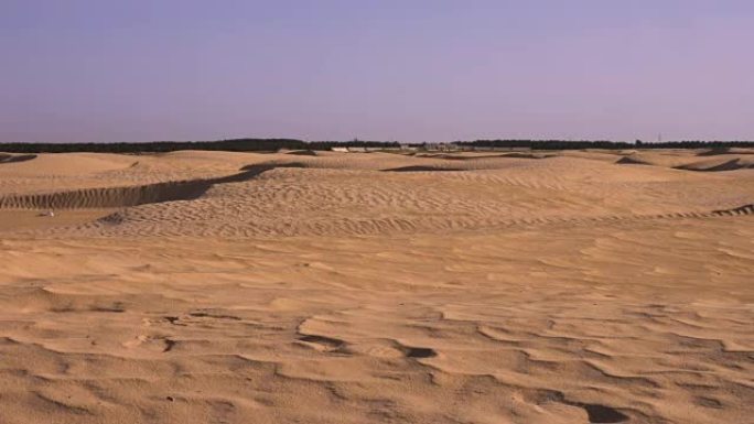 沙漠景观与沙丘，手持镜头。北非突尼斯撒哈拉