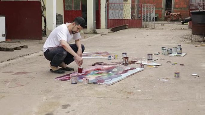 艺术家在街上创作