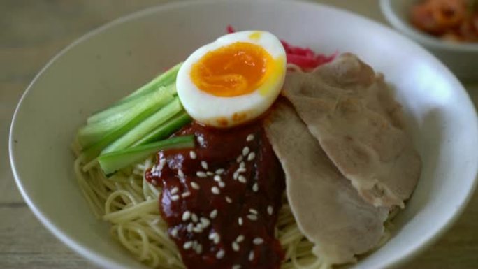 bibim naengmyeon-韩国冷面拉面