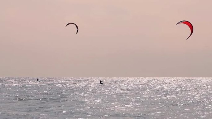 风筝冲浪，水上极乐，人们做风筝冲浪