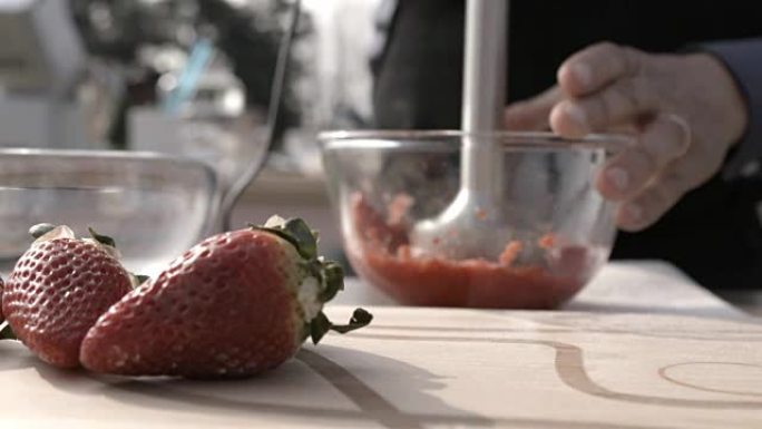 糕点搅拌草莓