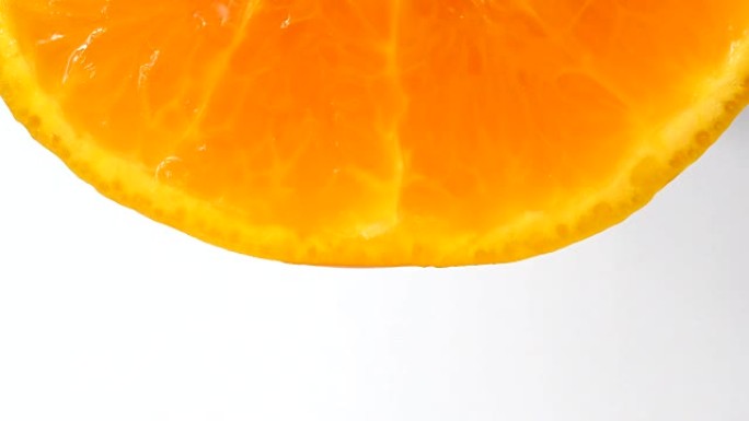 白色背景上的柑橘汁滴