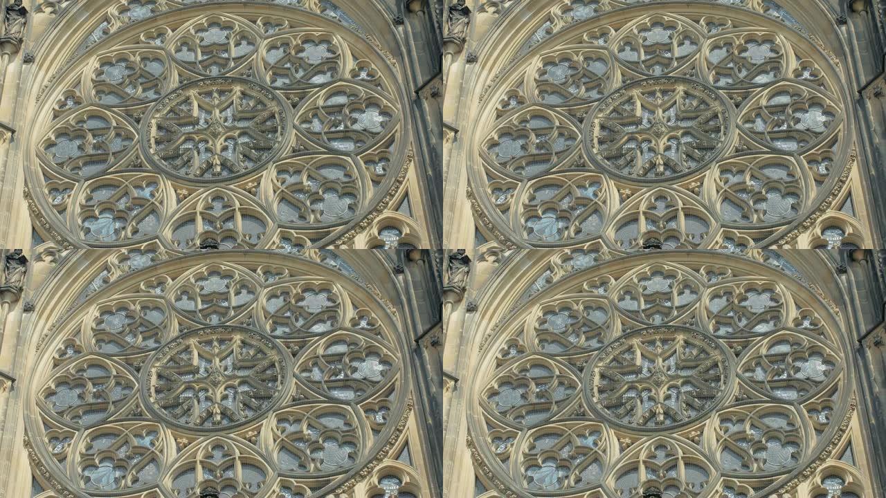 哥特式大教堂建筑上惊人的玫瑰窗，特写