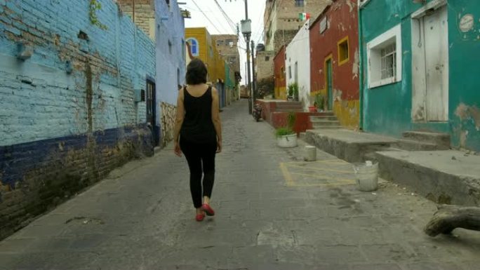 走在拉丁美洲的街道上