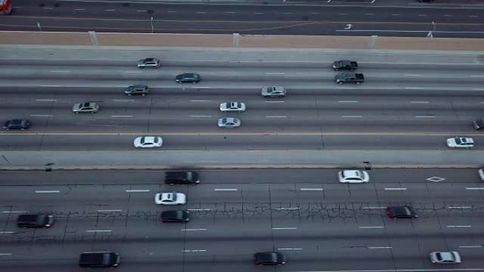洛杉矶Losa的405高速公路-移动的空中无人机拍摄