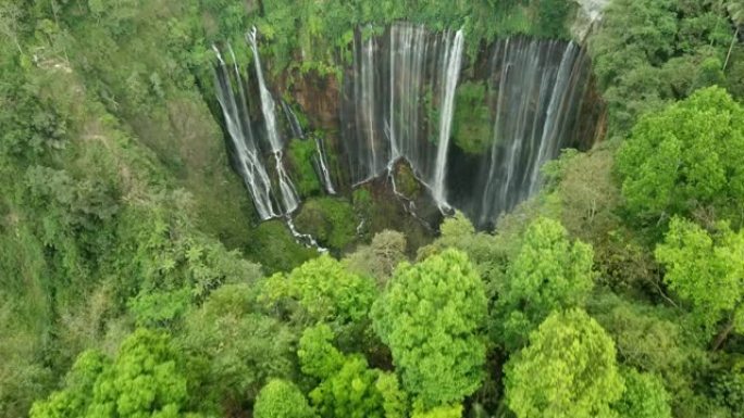 印度尼西亚4k的Tumpak Sewu瀑布