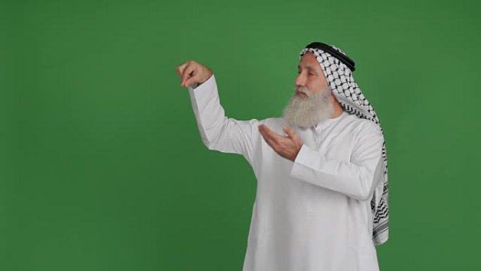 高级阿拉伯显示拷贝空间和拇指向上的绿色背景
