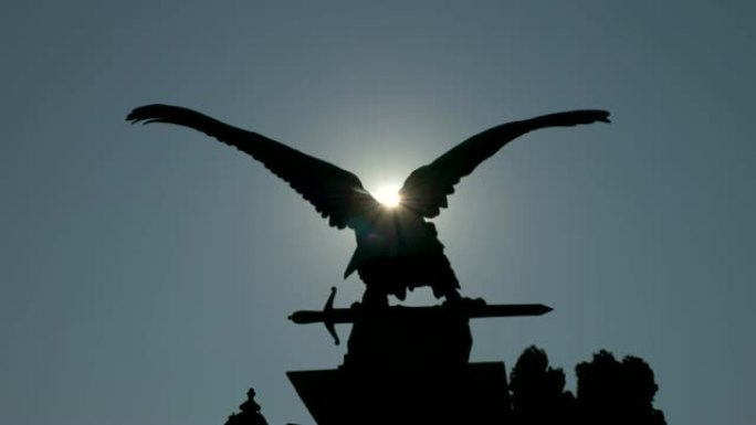 布达佩斯图鲁尔鸟雕像