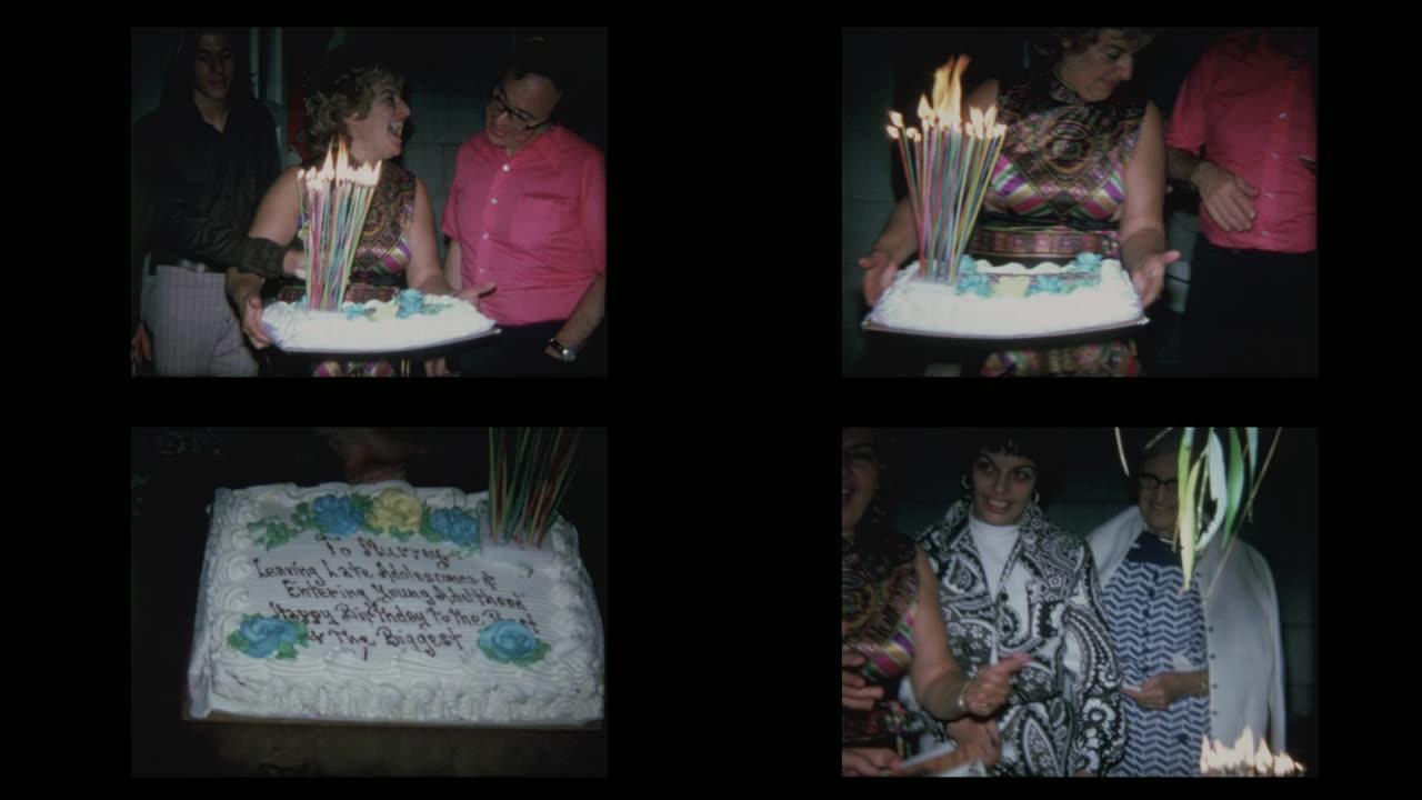 男子在50岁生日蛋糕上吹灭蜡烛