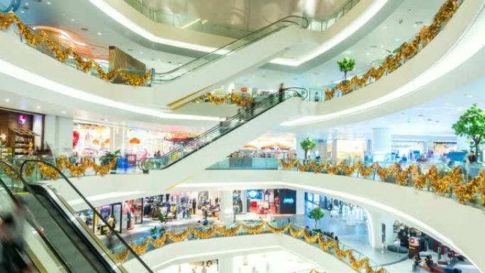 2018年12月06日曼谷泰国在最受欢迎的百货商店购物的时间间隔是泰国最新最大的购物中心