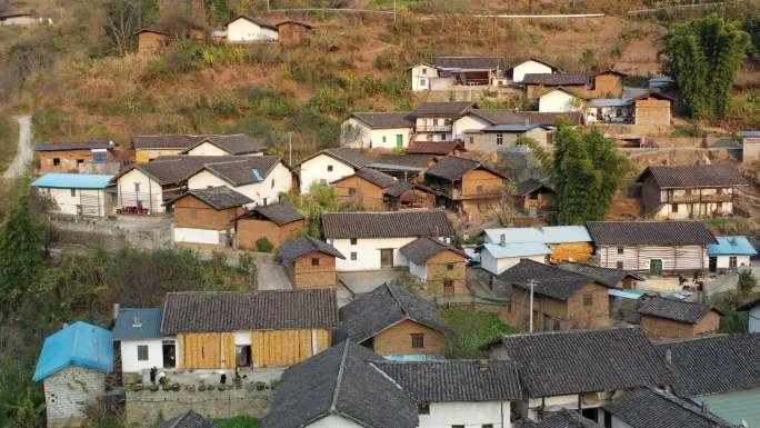 航拍四川大凉山村庄人家