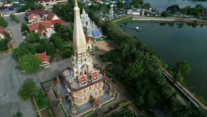 泰国普吉岛查龙寺的鸟瞰图无人机拍摄