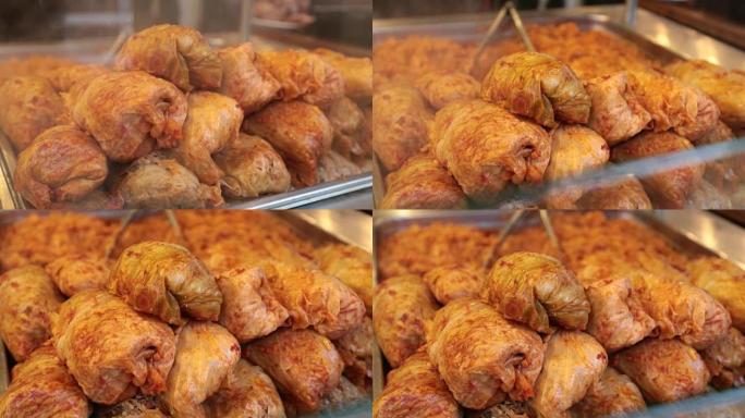 传统匈牙利酿卷心菜卷。