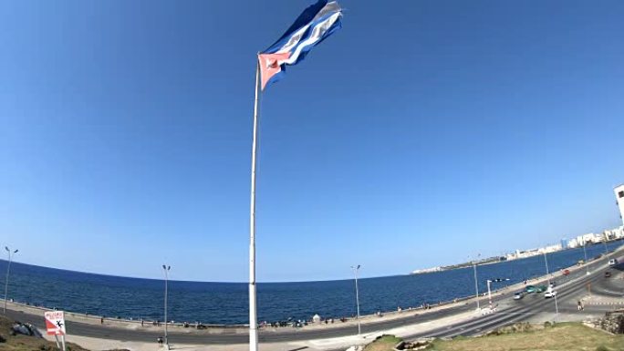 古巴国旗在古巴哈瓦那埃尔国家酒店吹着
