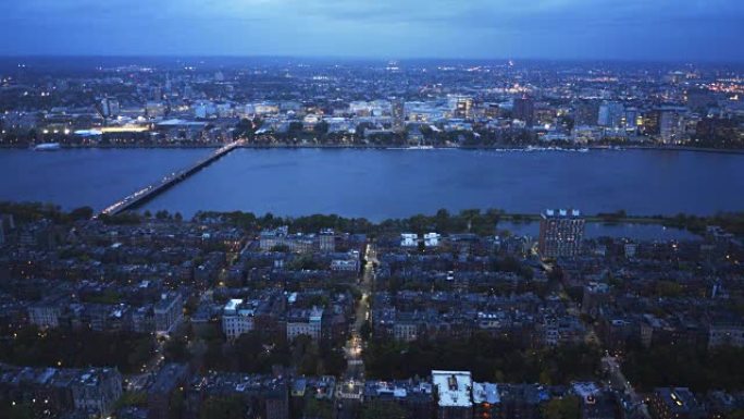 波士顿查尔斯河和麻省理工学院的黄昏镜头
