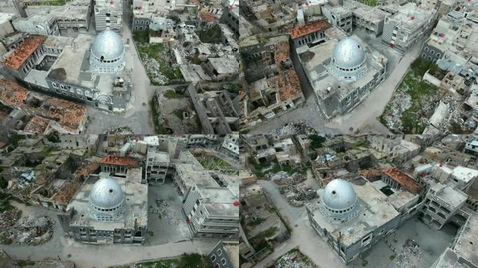 轰炸后对被破坏的清真寺的鸟瞰图