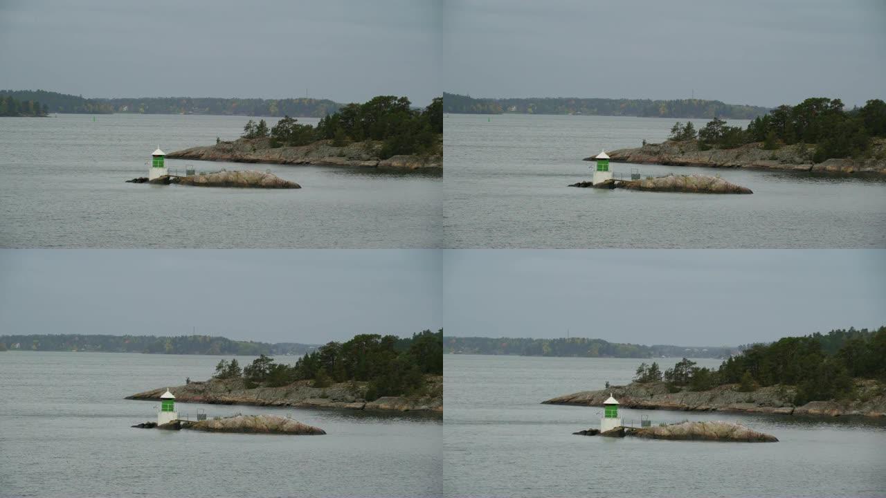 瑞典斯德哥尔摩岛上的一座小灯塔