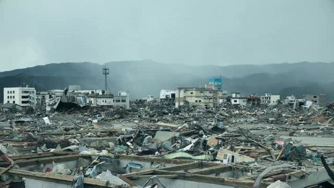 海啸后福岛被毁