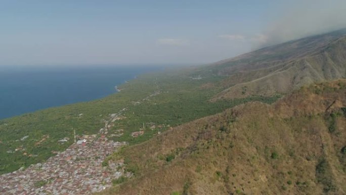 热带景观海岸、山脉