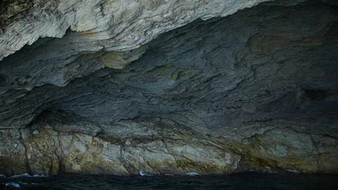美丽的爱奥尼亚海洞