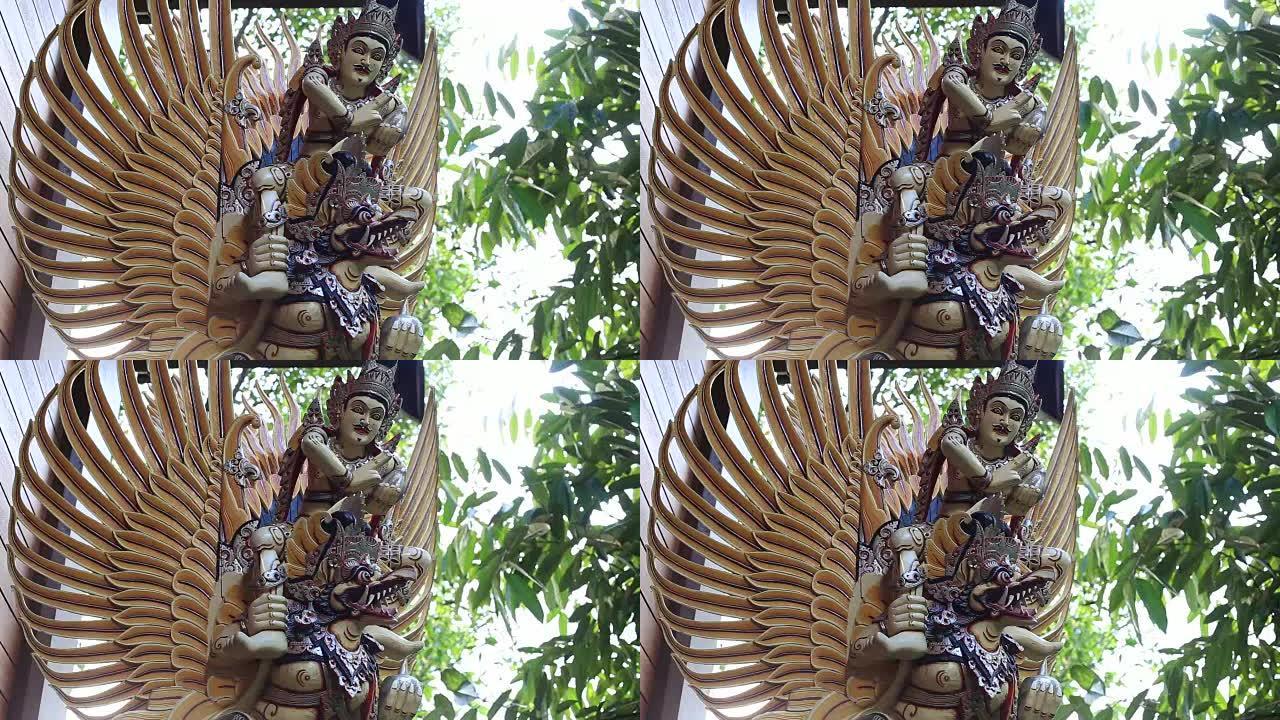 印度尼西亚乌布巴厘岛的巴厘岛彩色鸟神加鲁达
