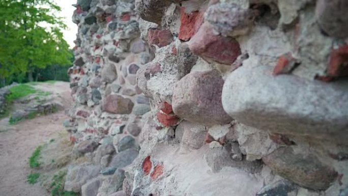维扬迪爱沙尼亚废墟墙的岩石