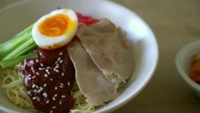 bibim naengmyeon-韩国冷面拉面