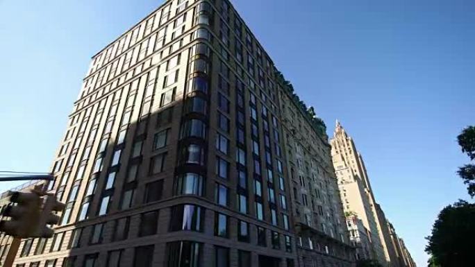 纽约纽约市曼哈顿街多莉拍摄的摩天大楼中的阳光反射
