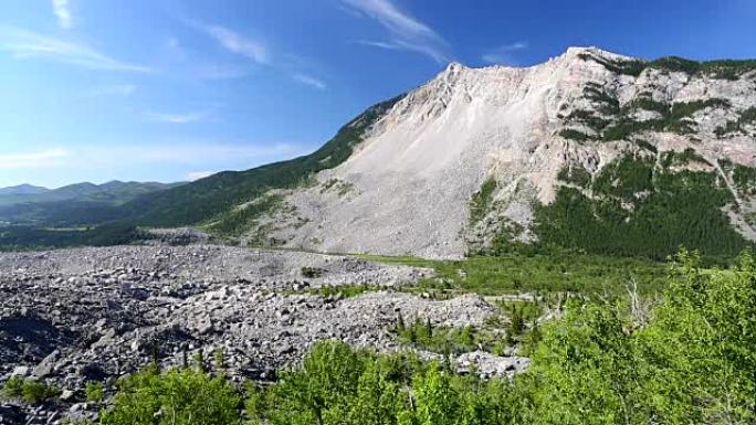 艾伯塔省弗兰克滑坡山