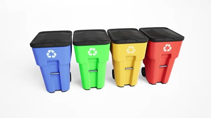 四个彩色塑料垃圾桶，带有回收标志。孤立在白色背景上。