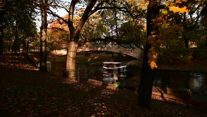 欧共体拉脱维亚里加中央公园的秋天