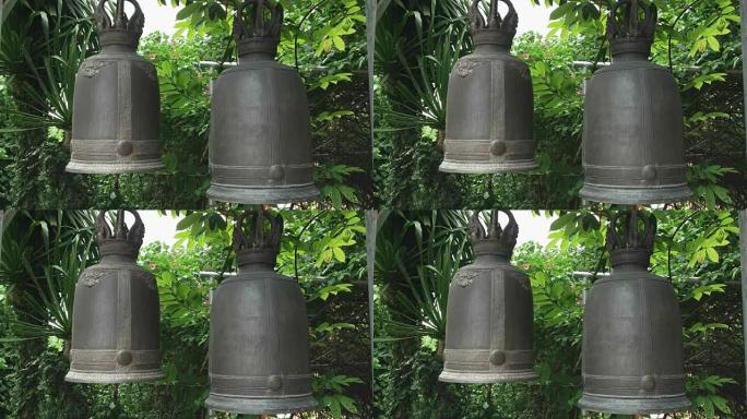 曼谷wat saket寺的大型铜钟特写