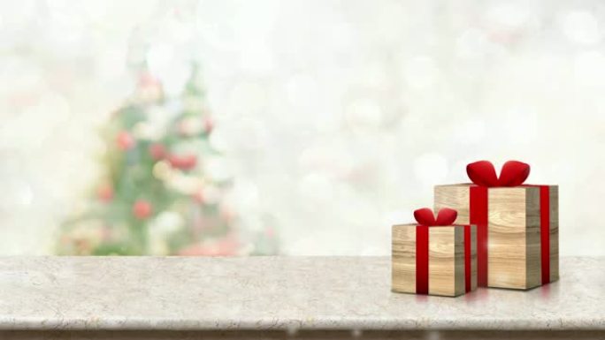 大理石桌子上的礼品盒和积雪掉落，带有模糊的圣诞树bokeh灯光背景，用于展示产品或设计的背景模板