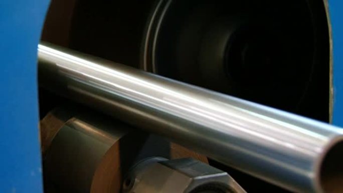 不锈钢管是工厂金属轧制的成品。