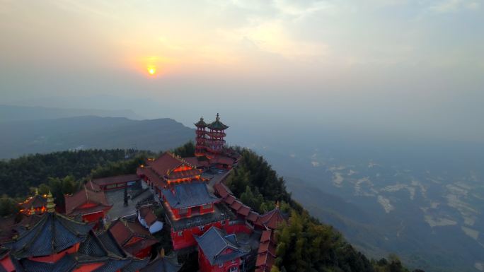 航拍蜀南竹海九龙山龙吟寺夕阳傍晚亮灯