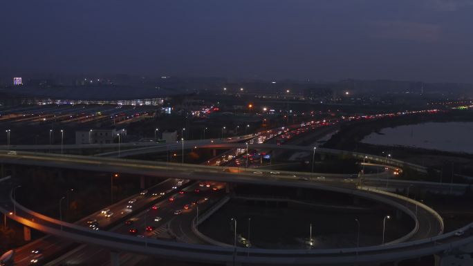 航拍青岛环湾路高架桥夜景车流