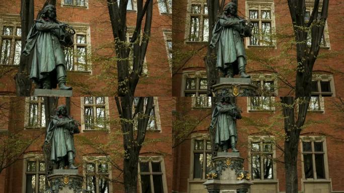 尼古拉·哥白尼雕像