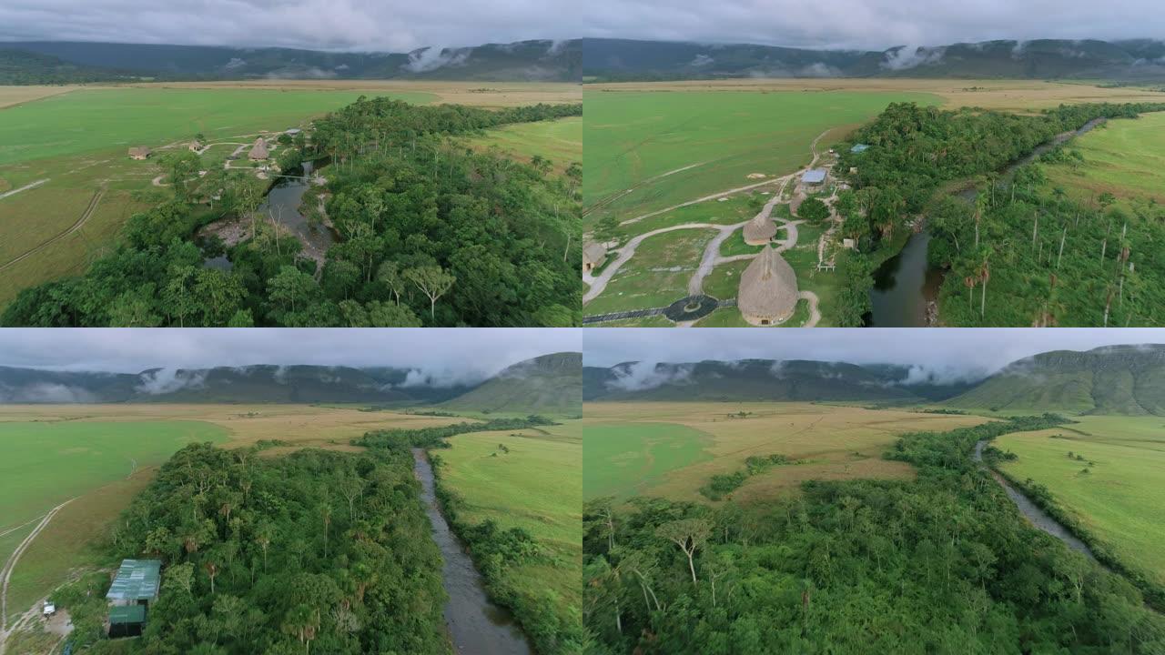 委内瑞拉拉格兰萨巴纳乌鲁延土著村庄的鸟瞰图