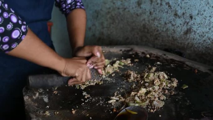 Rujak Aceh: 加工混合新鲜水果零食