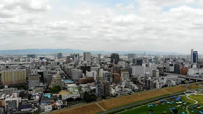 大阪城市景观的静态晴天天线