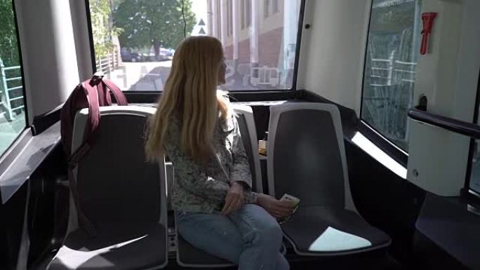 赫尔辛基的自动遥控巴士。街道上的无人公共交通工具。