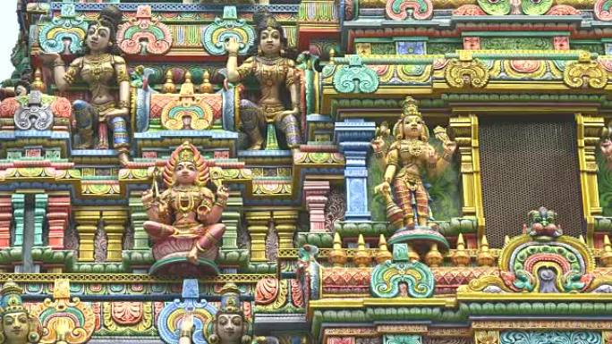 曼谷印度教sri maha mariamman寺的雕刻盘
