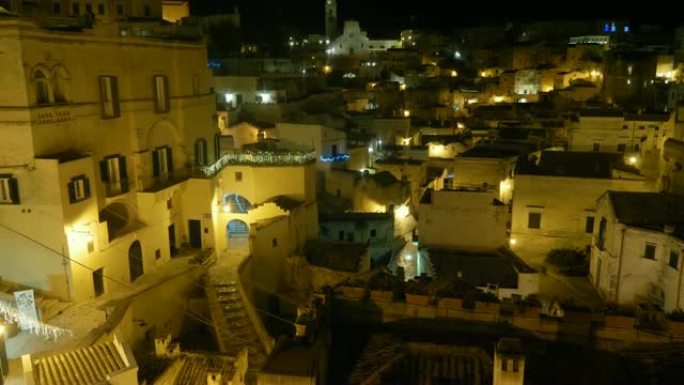 夜晚的马特拉，美丽的暗示性景色 -- 意大利