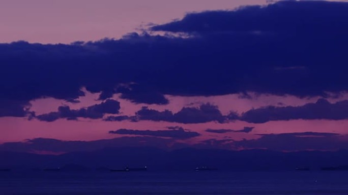 日落时希腊雅典的argomaronikos海湾和Pireas港口的延时