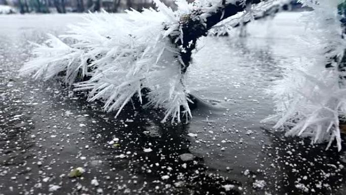 黑暗冰上的大结晶体霜