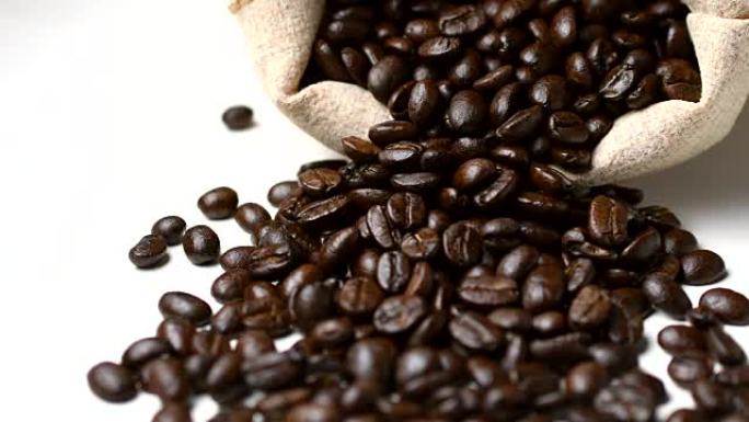 用麻袋旋转咖啡豆