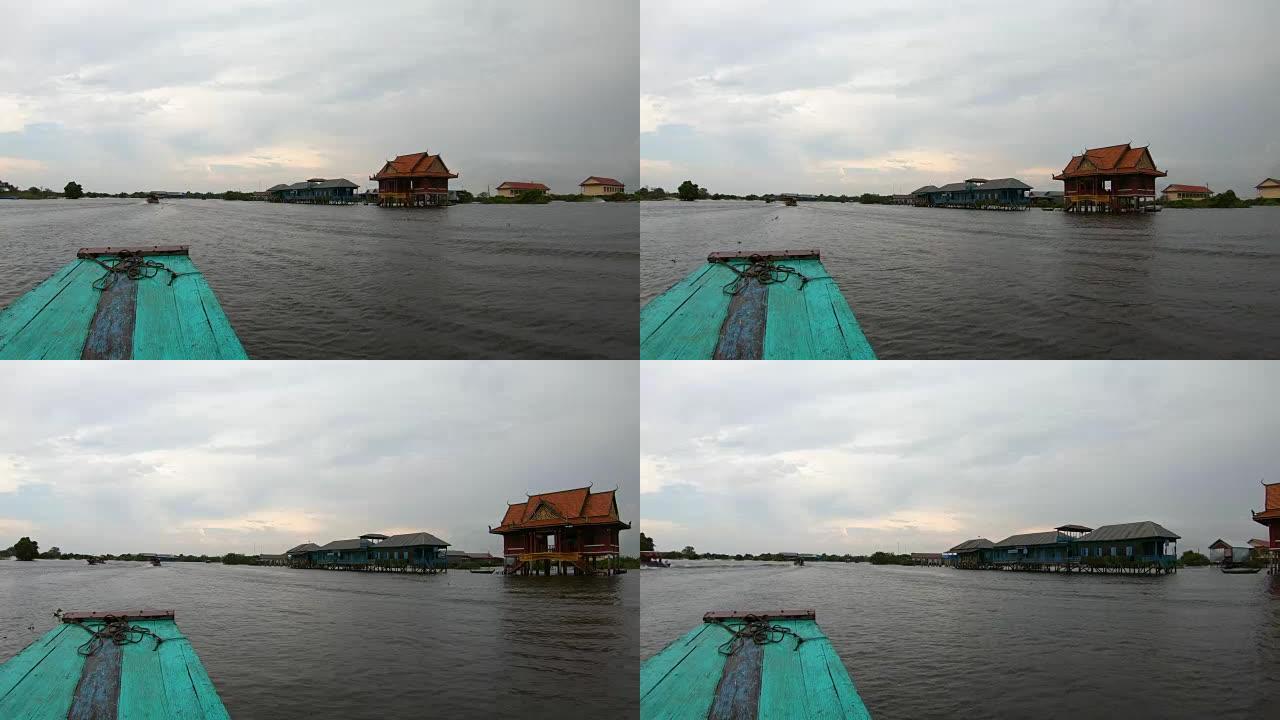 游船漂浮在柬埔寨暹粒洞里萨湖磅普鲁克