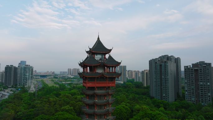 航拍成都塔子山公园春天都市风景